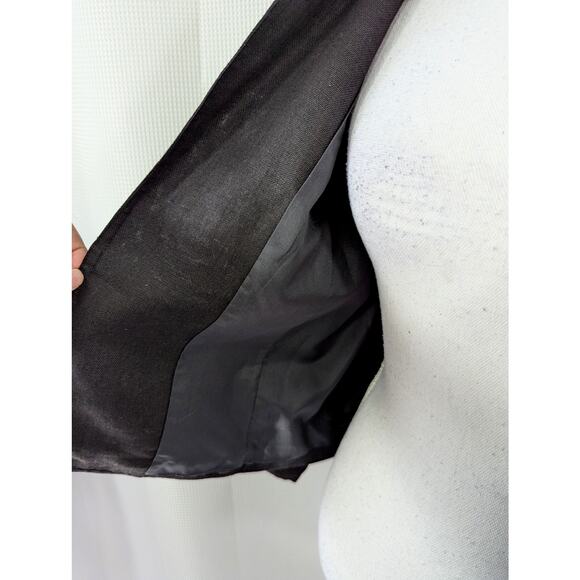 TALBOTS PETITES! IRISH LINEN! BLACK SWING STYLE CROPPED JACKET, BLAZER! SZ 4 - Picture 3 of 7